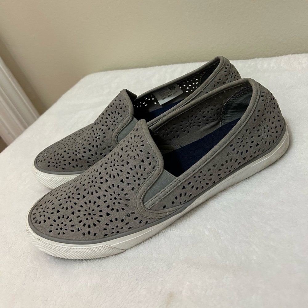 Women’s Sperry Perforated Slip On Shoes Size 10